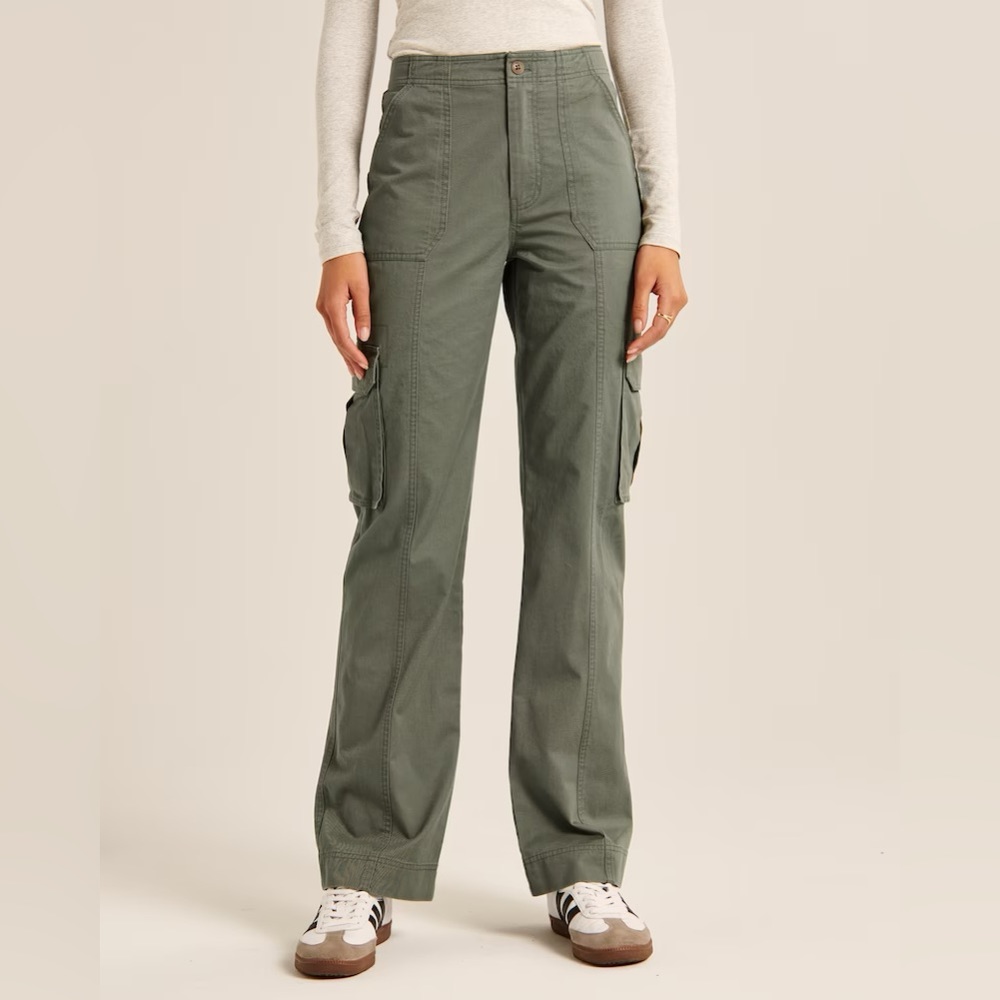 Abercrombie and Fitch Relaxed Cargo Pant